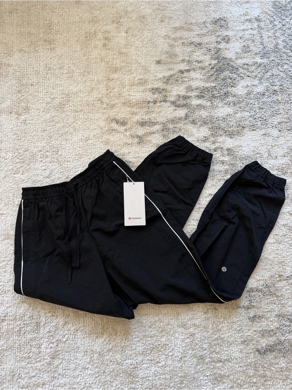 Lululemon black w/ white stripe woven jogger pants